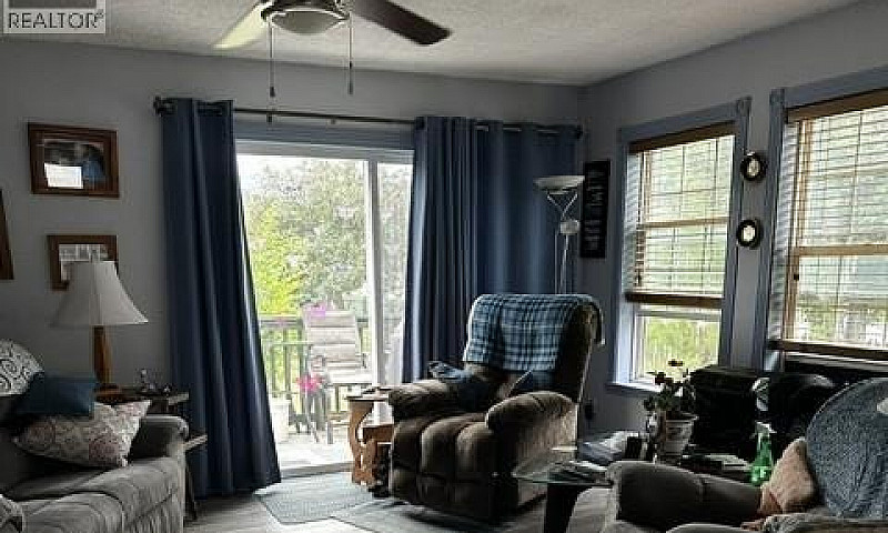 2575 Clapperton Aven...