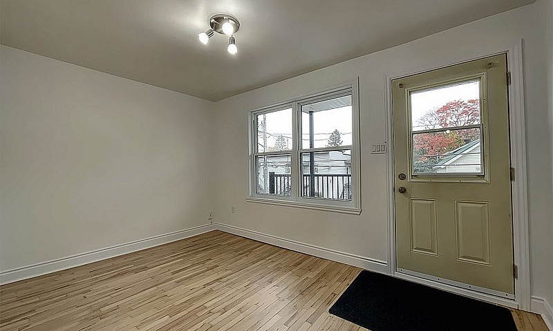 $597,000 - Triplex F...