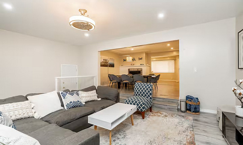 4-Bedroom, 2.5-Bathr...