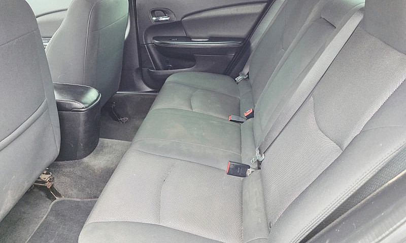 2012 Dodge Avenger 4...