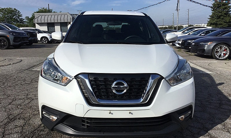 2018 Nissan Kicks Sv...