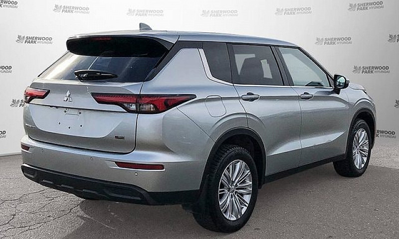 2024 Mitsubishi Outl...