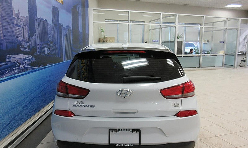 Hyundai Elantra Gt 2...