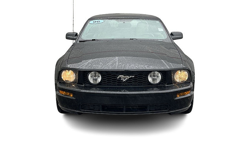 2006 Ford Mustang Gt...
