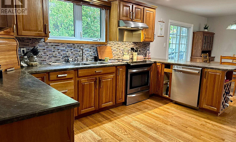 571 Broadwood Avenue...