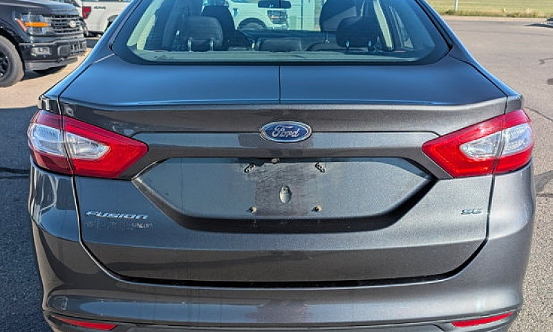 2016 Ford Fusion Se ...