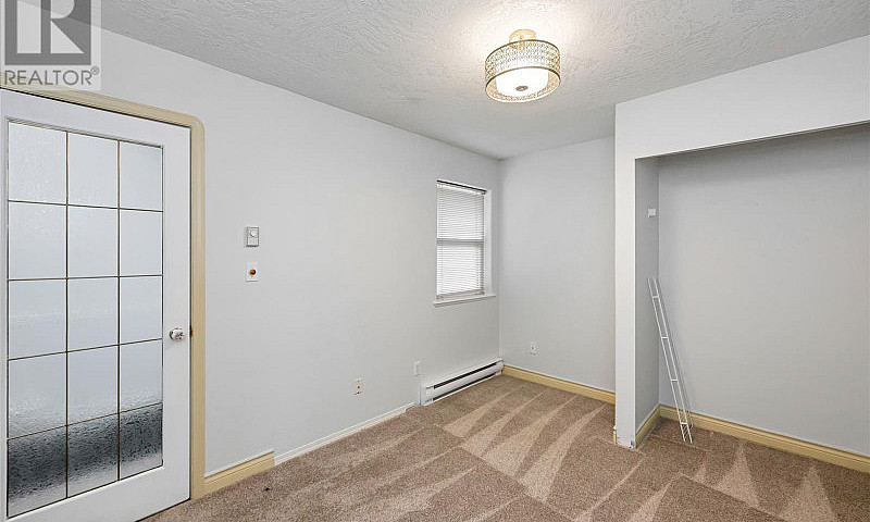 34 9933 Chemainus Rd...