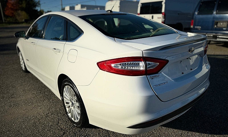 2014 Ford Fusion Se ...
