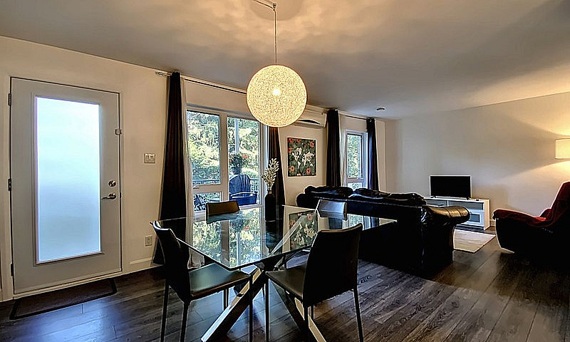 212 000$ - Condo À V...