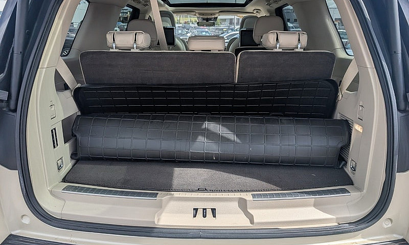 2018 Lincoln Navigat...