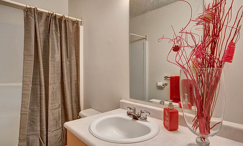 2 Bed X 1 Bath Apart...