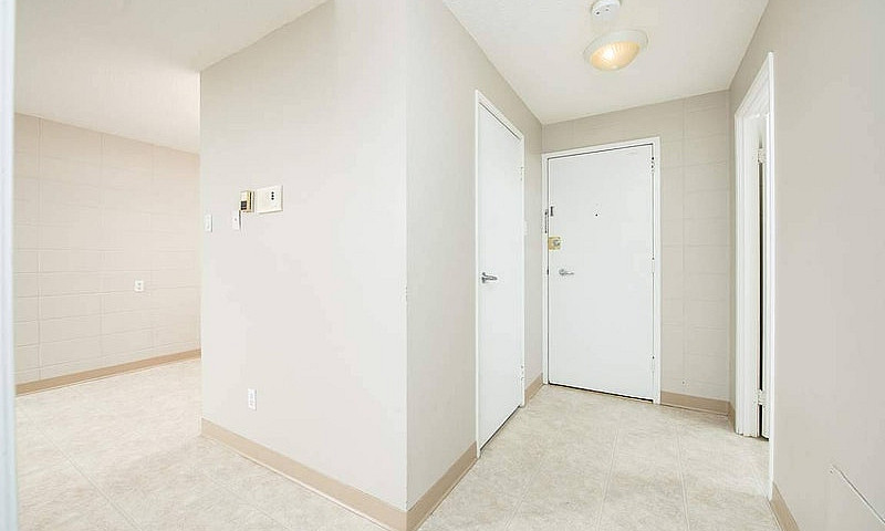Victoria Gardens - 1...