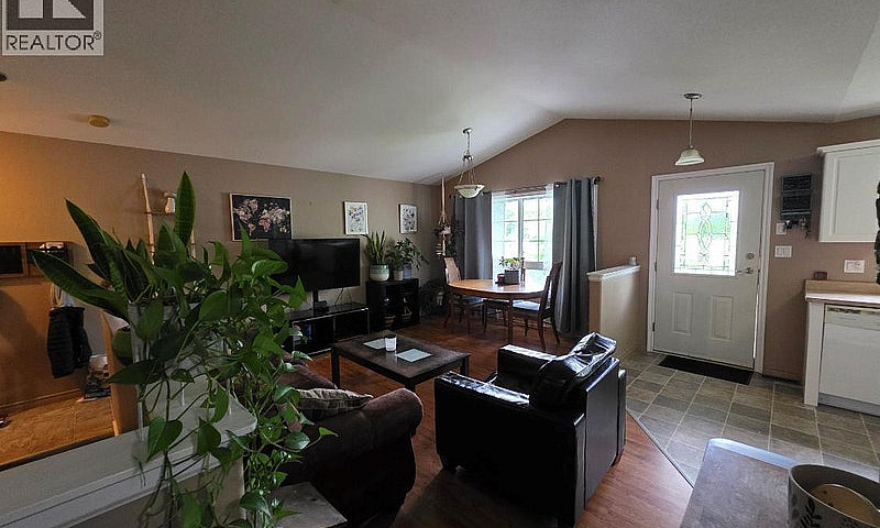 303 1St Avenue Nw Na...