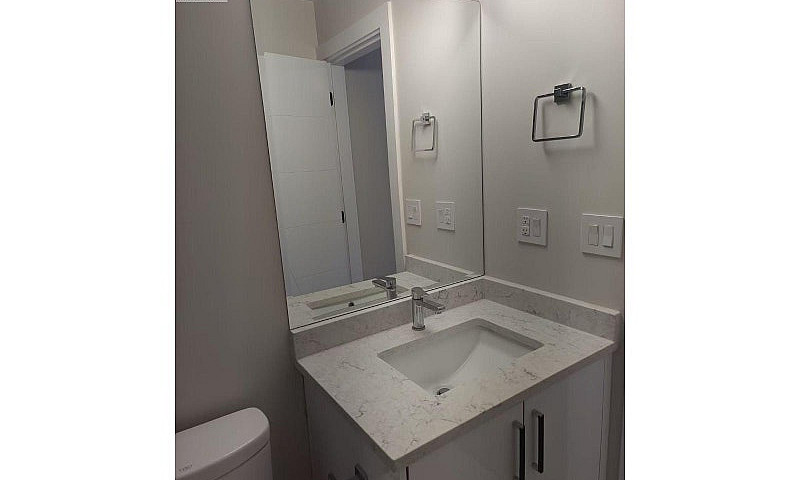 Bachelor Suite 16Xx ...