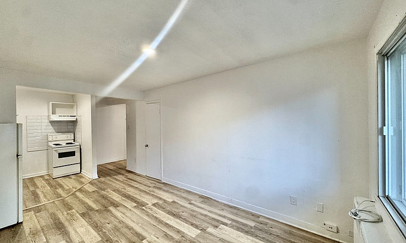 Studio À Montréal-No...