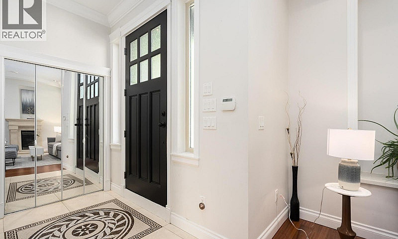 6387 Prince Albert S...