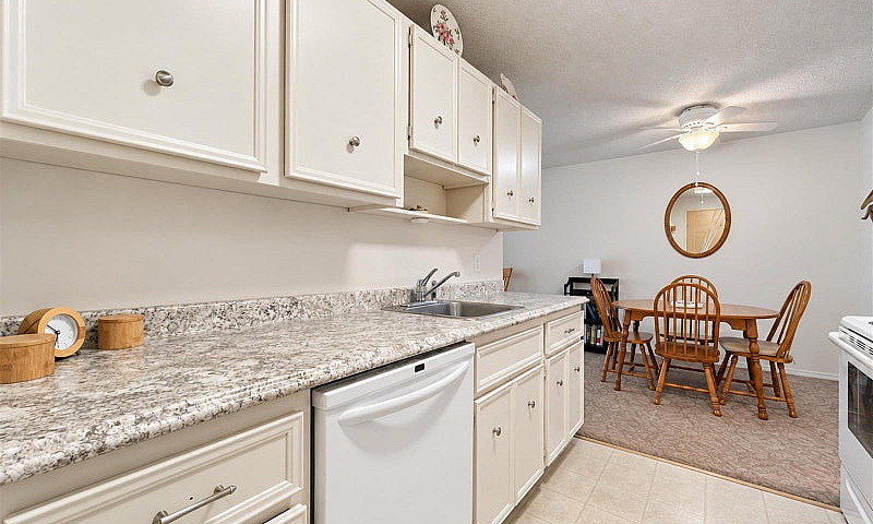 329 7436 Stave Lake ...