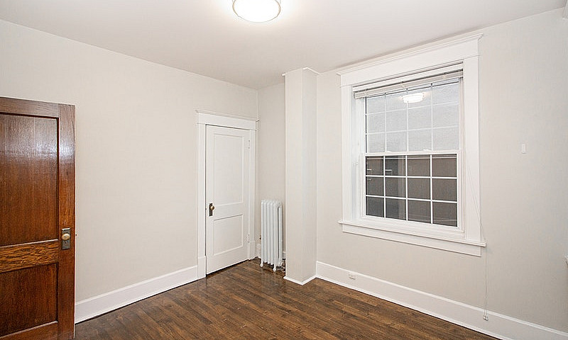 883 Grosvenor Avenue...