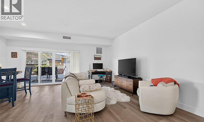 3434 Mckinley Beach ...