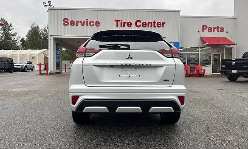 2024 Mitsubishi Ecli...