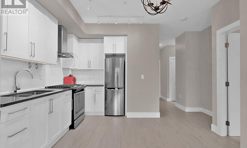 4380 Lakeshore Road ...