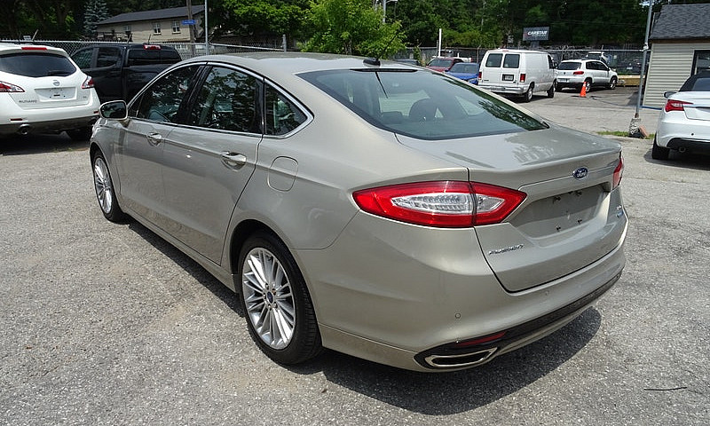 2016 Ford Fusion Se...