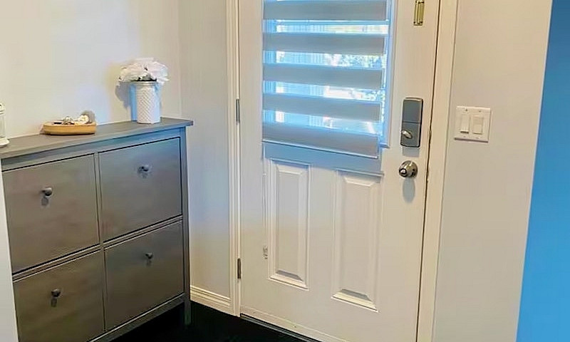 Calgary 4 Bed 3.5 Ba...