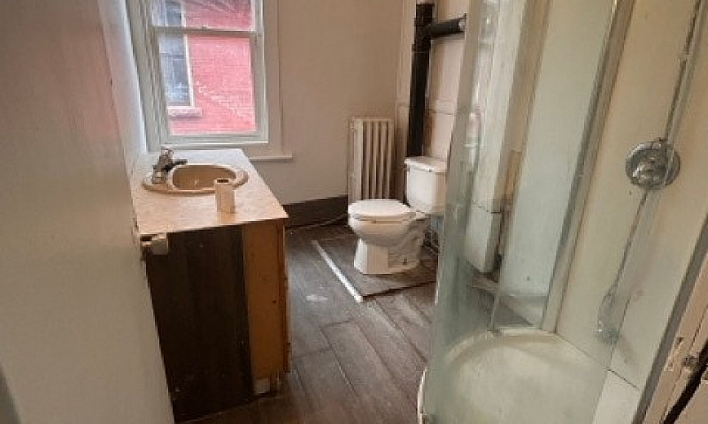 2Nd Floor 1-Bedroom ...