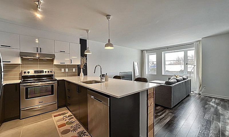 389 999$ - Condo À V...