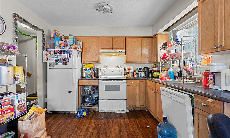 8547 Mccutcheon Ave...