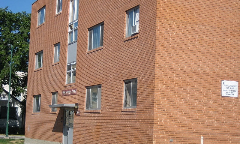 701 Wellington Ave -...