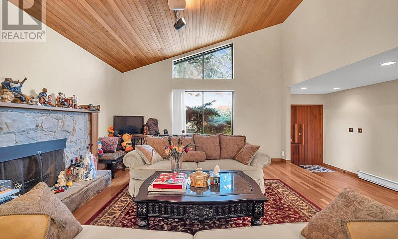 6551 Dunsany Pl Rich...