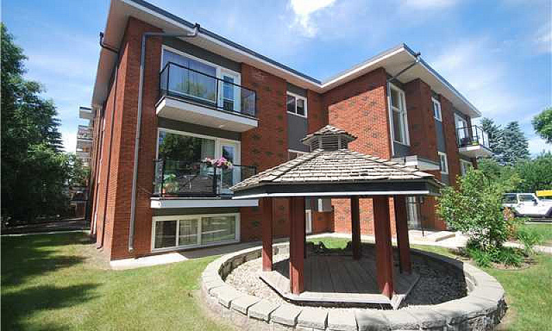 Studio Condo-Edmonto...