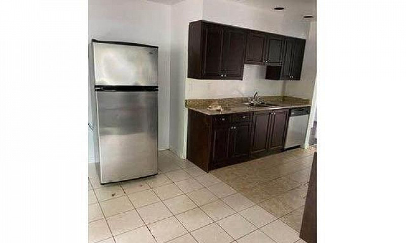 14860 89 Avenue Surr...