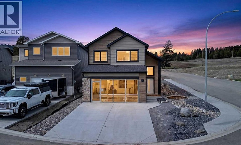 8619 25 Avenue Colem...