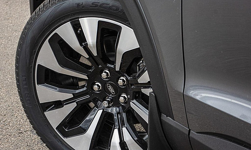 2027 Ford Explorer P...