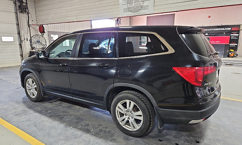 2017 Honda Pilot...