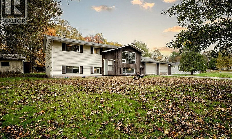 118 Myles Avenue Qui...