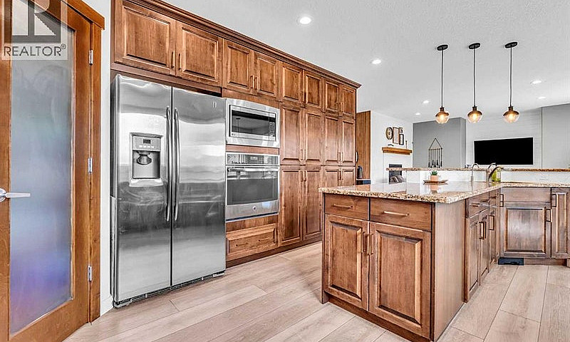 452 Evergreen Circle...