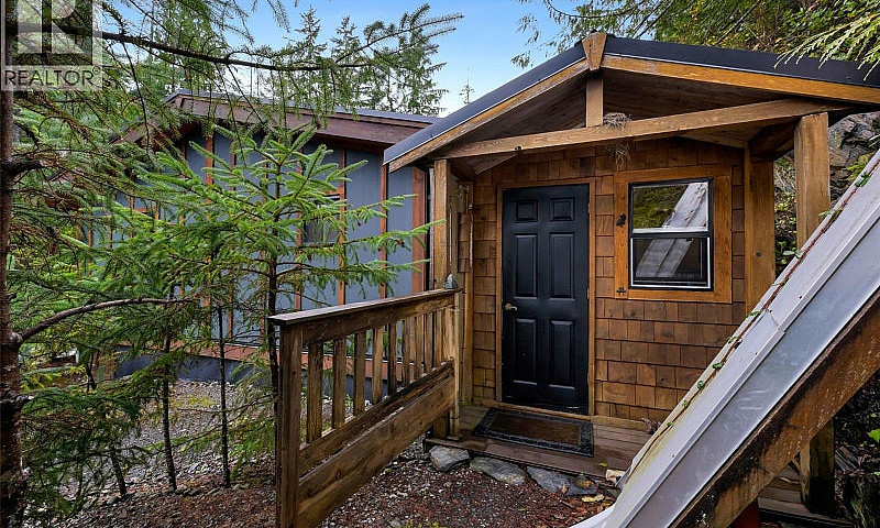 10 6574 Baird Rd Por...