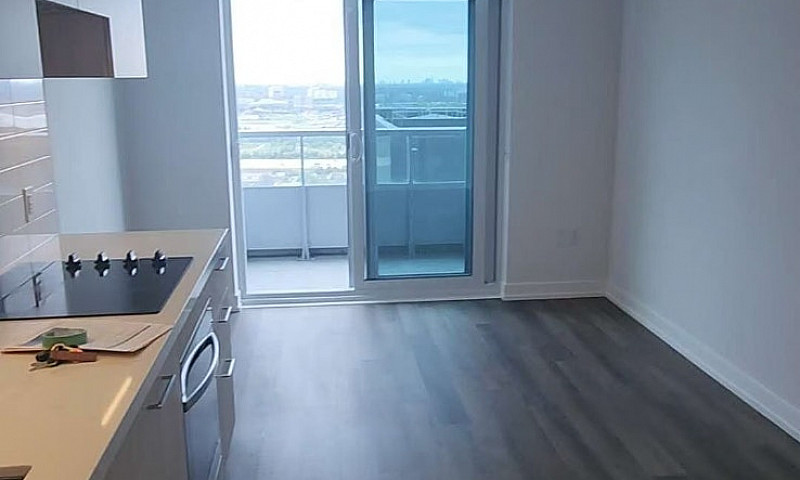 Distressed 1Br Condo...