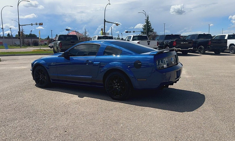 2009 Ford Mustang Gt...