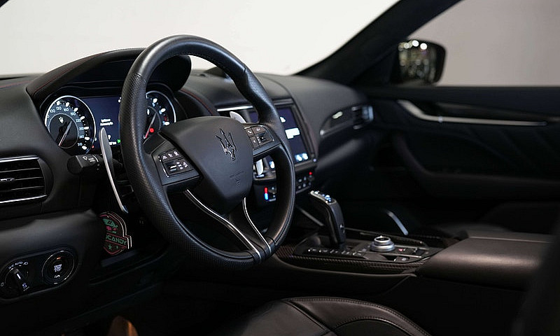 2023 Maserati Levant...