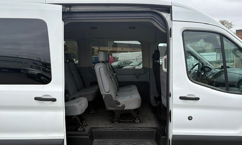 2019 Ford Transit T-...