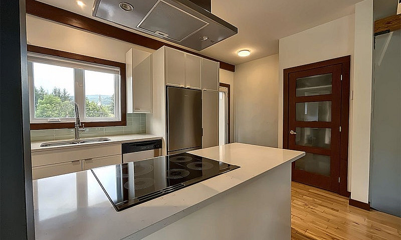 $639,999 - Semi-Deta...