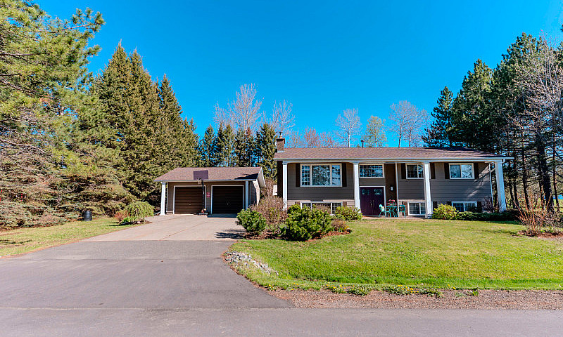 ***3466 Rosslyn Road...