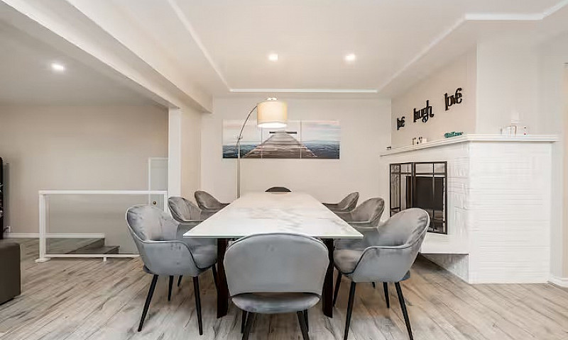 4-Bedroom, 2.5-Bathr...