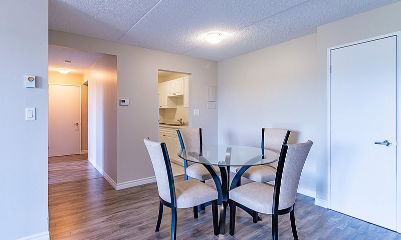 2 Bedroom Apartment ...