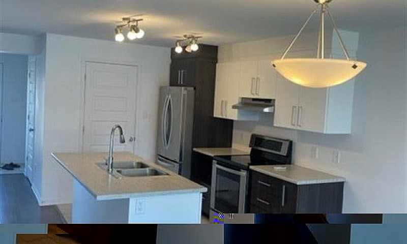 Spacious 2 Bedrooms ...