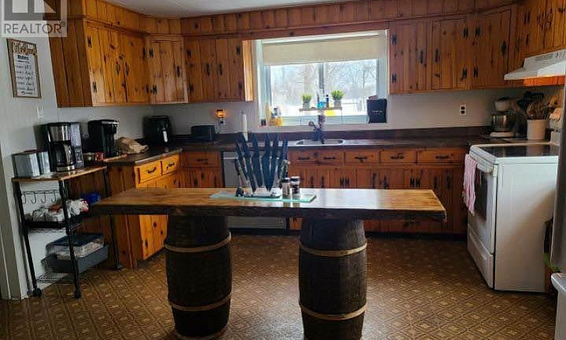 202 Allens Side Rd S...